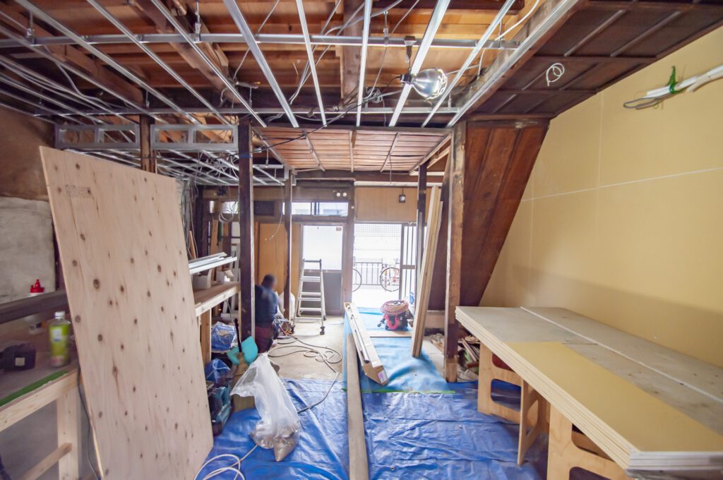 軽天工事の施工風景